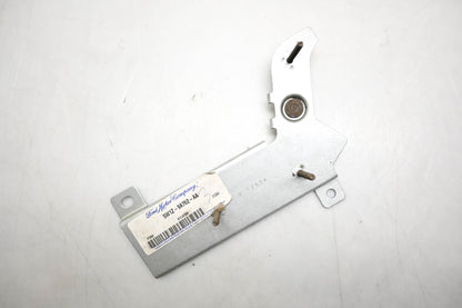 New OEM Ford 5W1Z-9A762-AA Bracket NOS