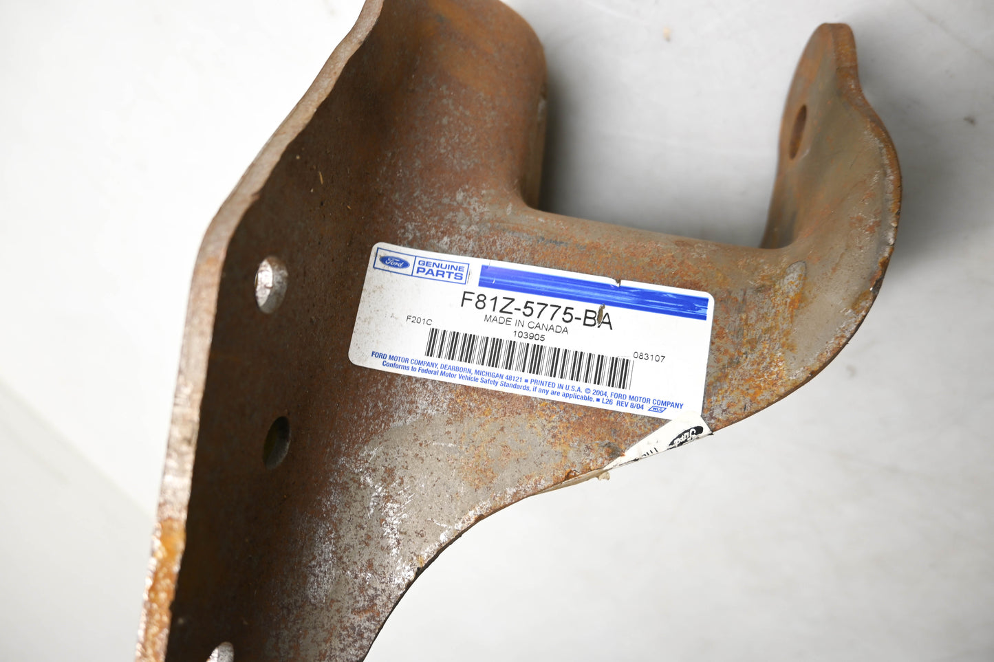 New OEM Ford F81Z-5775-BA Front Leaf Spring Bracket NOS
