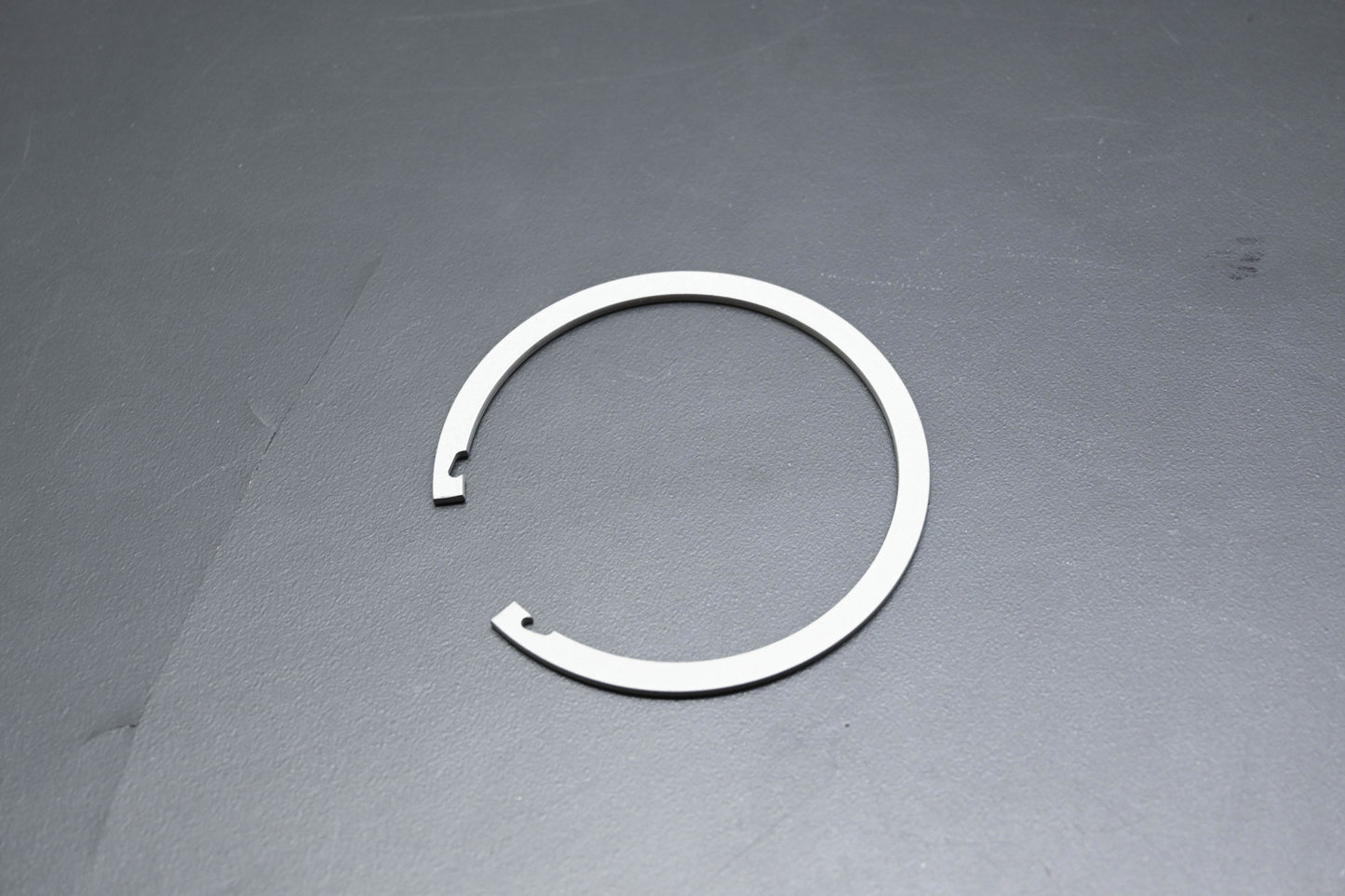 New OEM Ford XS7Z-7H074-AA Transmission Servo Cover Snap Ring NOS