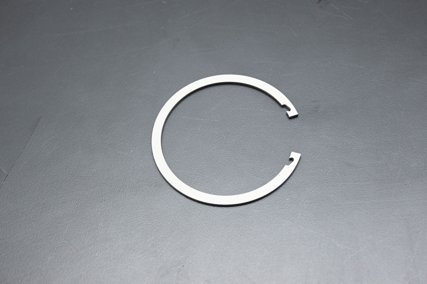 New OEM Ford XS7Z-7H074-AA Transmission Servo Cover Snap Ring NOS