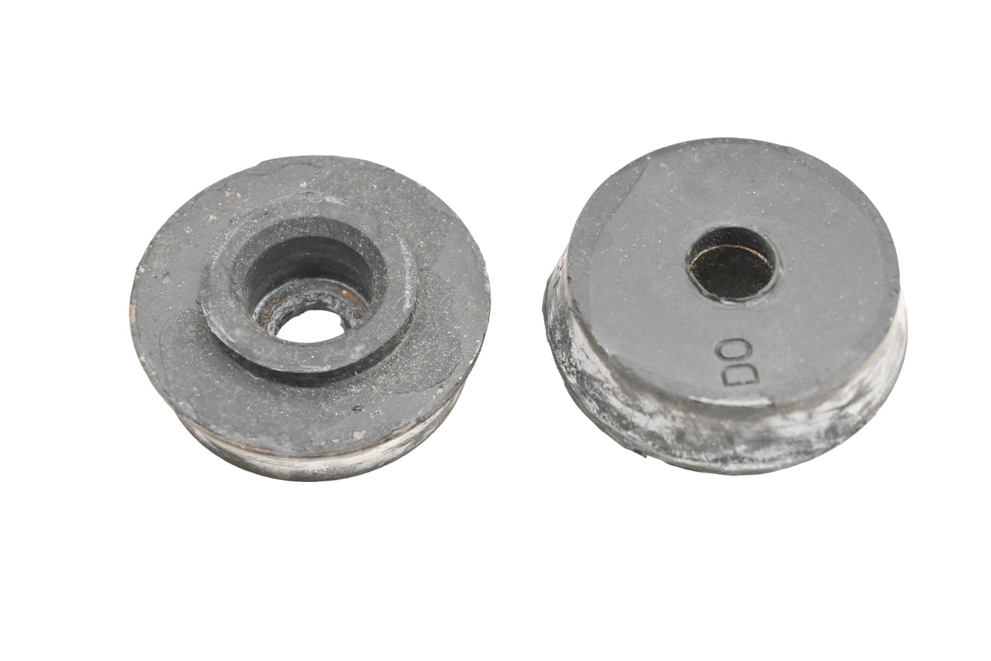 New OEM Ford D1HZ-8125-A Rubber Insulator Kit NOS