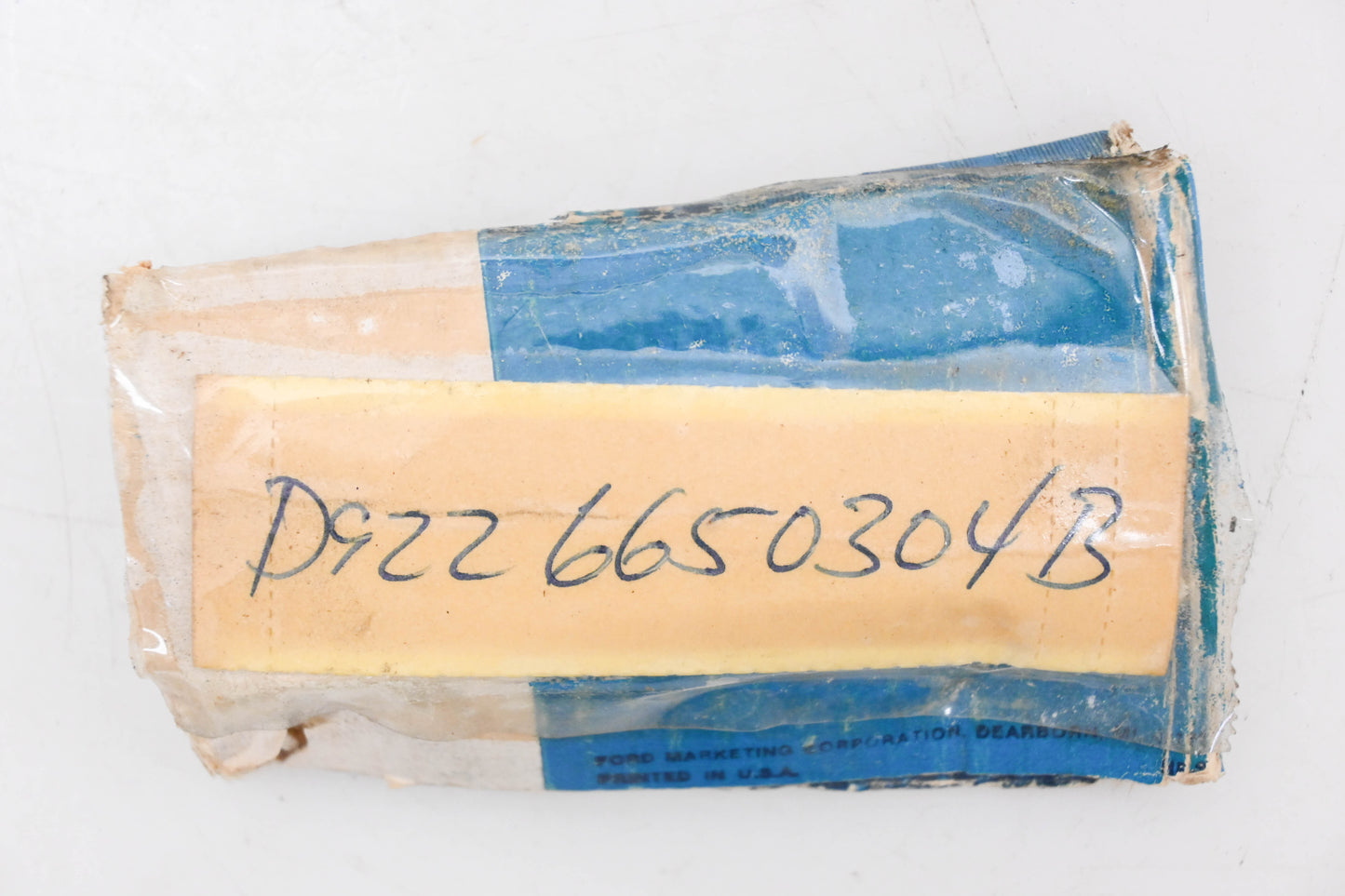 New OEM Ford D9ZZ-6650304-B Sun Roof Trim Panel Catches Qty 3 NOS