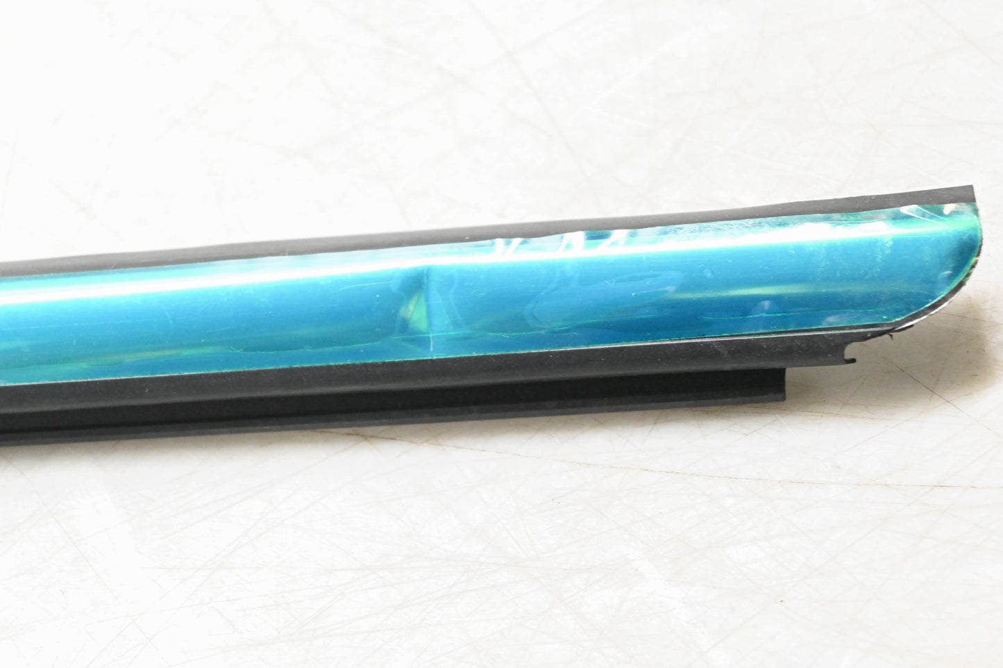 New OEM Ford 6E5Z-5425597-C Driver's Side Door Glass Weather Strip Channel NOS