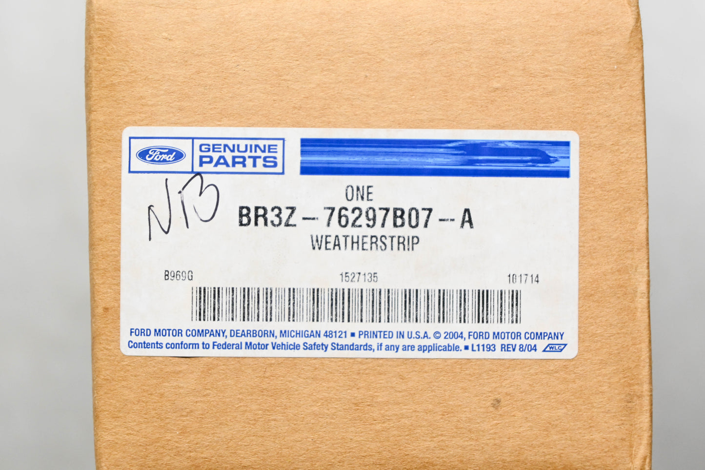 New OEM Ford BR3Z-76297B07-A Glass Weatherstrip NOS