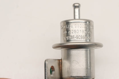 New OEM Ford 978F-9C968-AA Fuel Pressure Regulator Assembly NOS