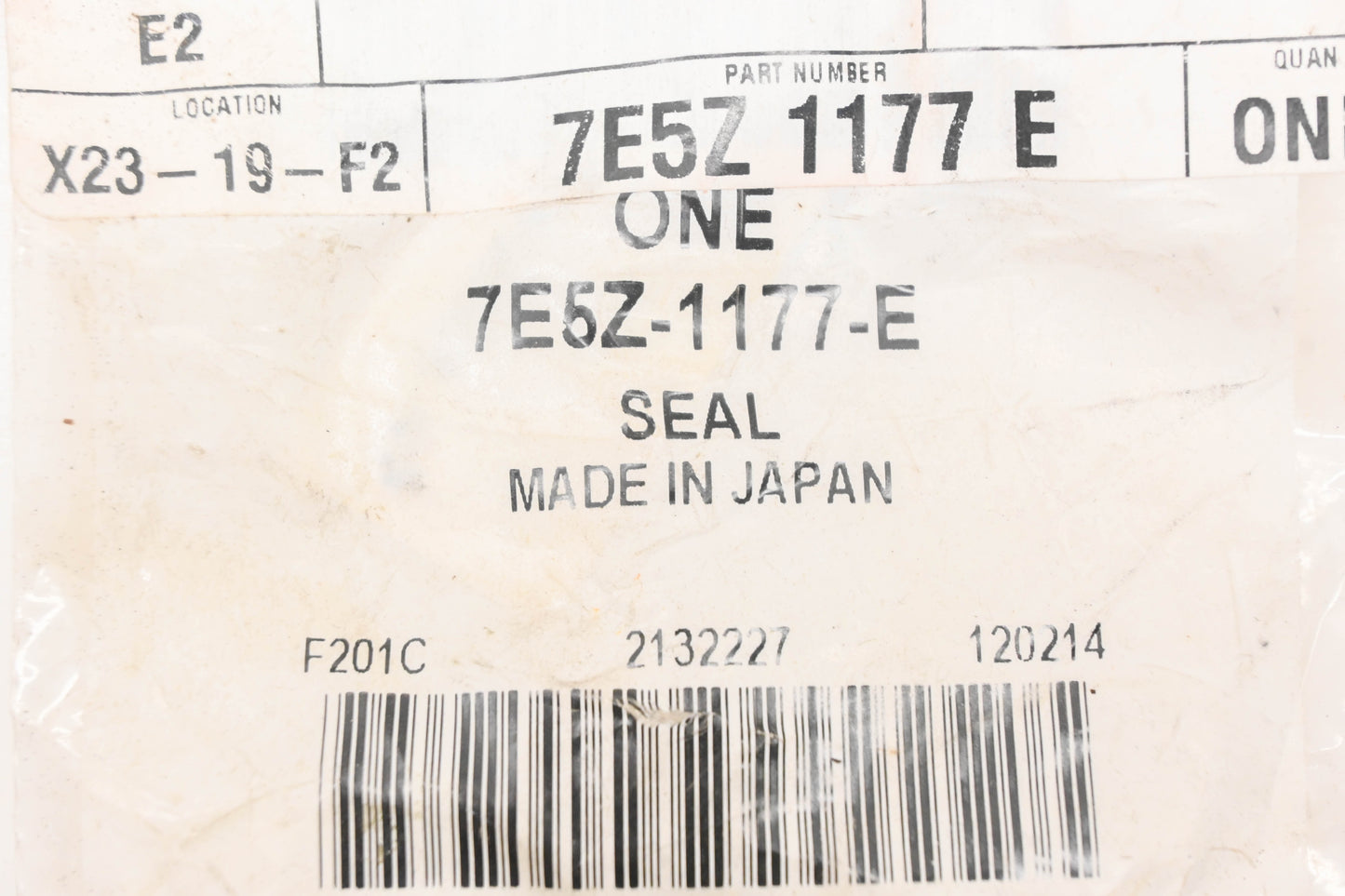 New OEM Ford 7E5Z-1177-E Output Shaft Seal NOS