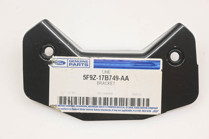 New OEM Ford 5F9Z-17B749-AA Front Right Bumper Mount Bracket NOS
