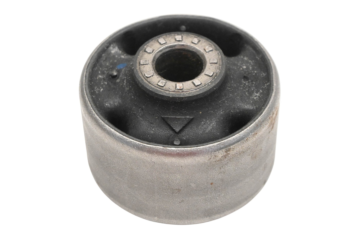 New OEM Ford F6DZ-3C067-AD Bushing NOS