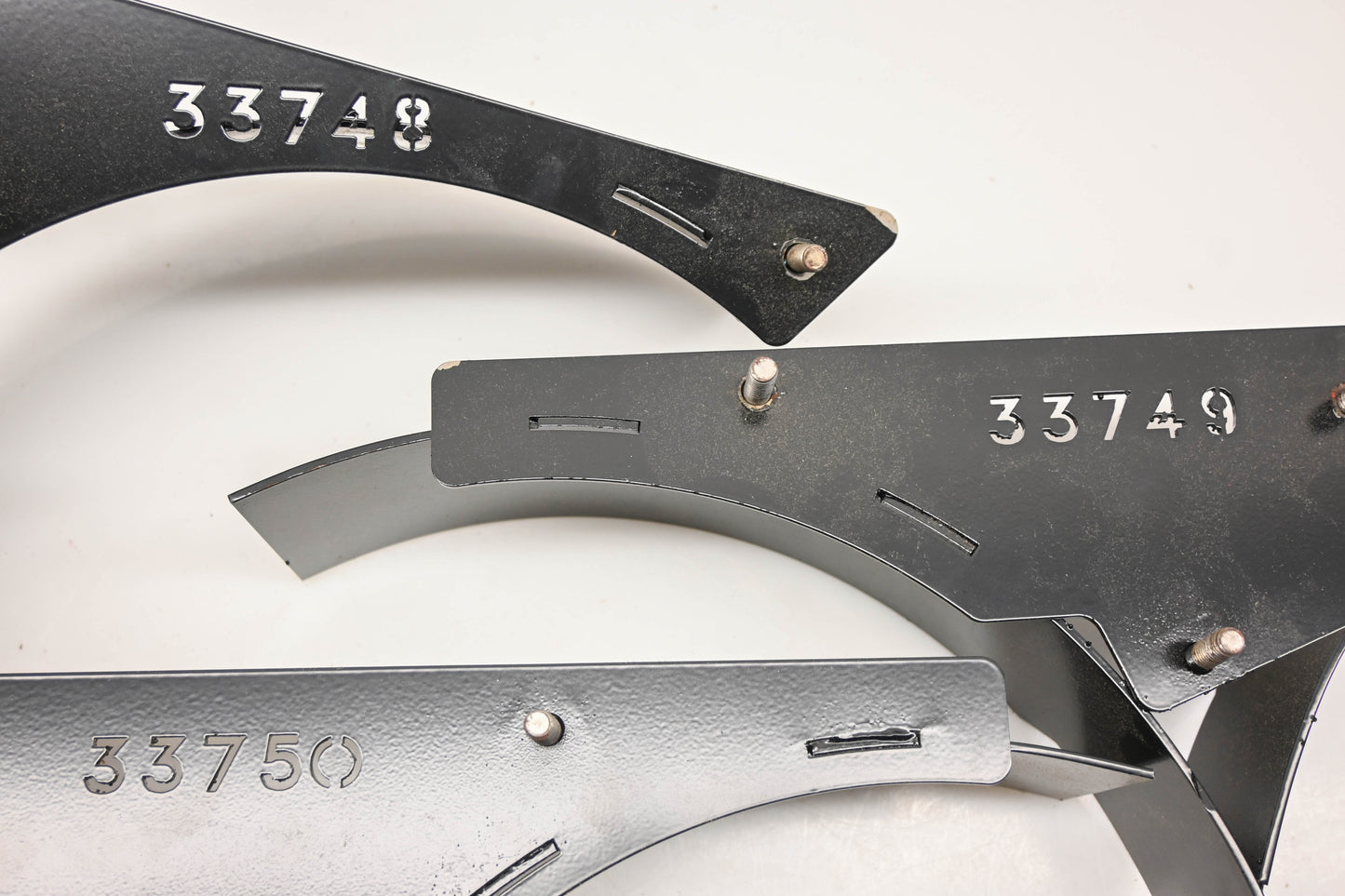 Ariens 71508700 Mower Deck Mulch Baffle Kit NOS