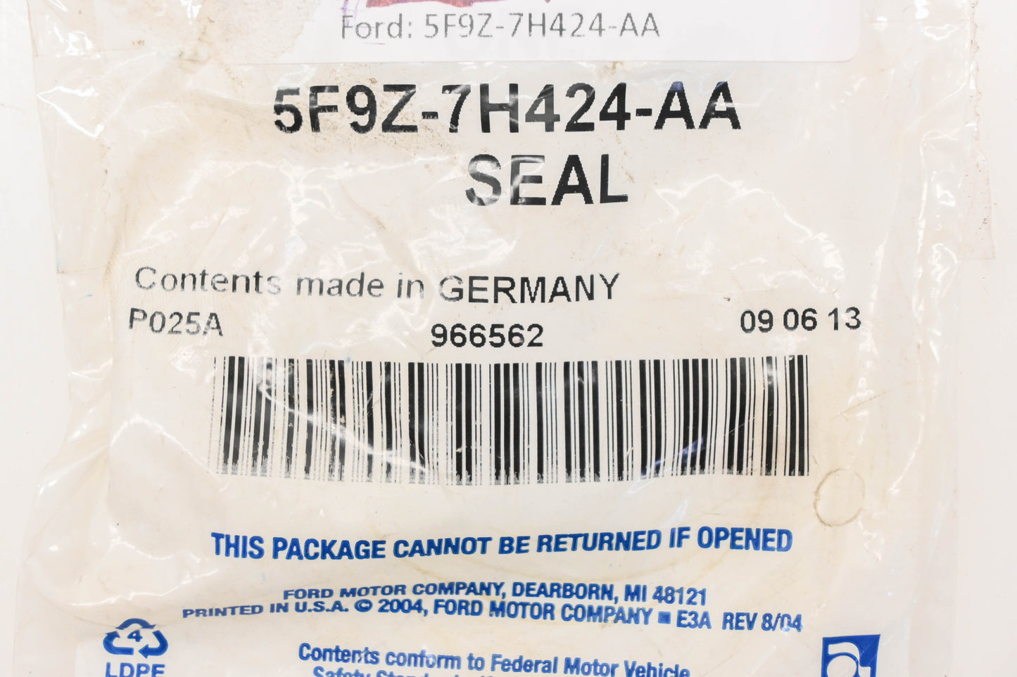New OEM Ford 5F9Z-7H424-AA Transfer Case Shaft Seal NOS