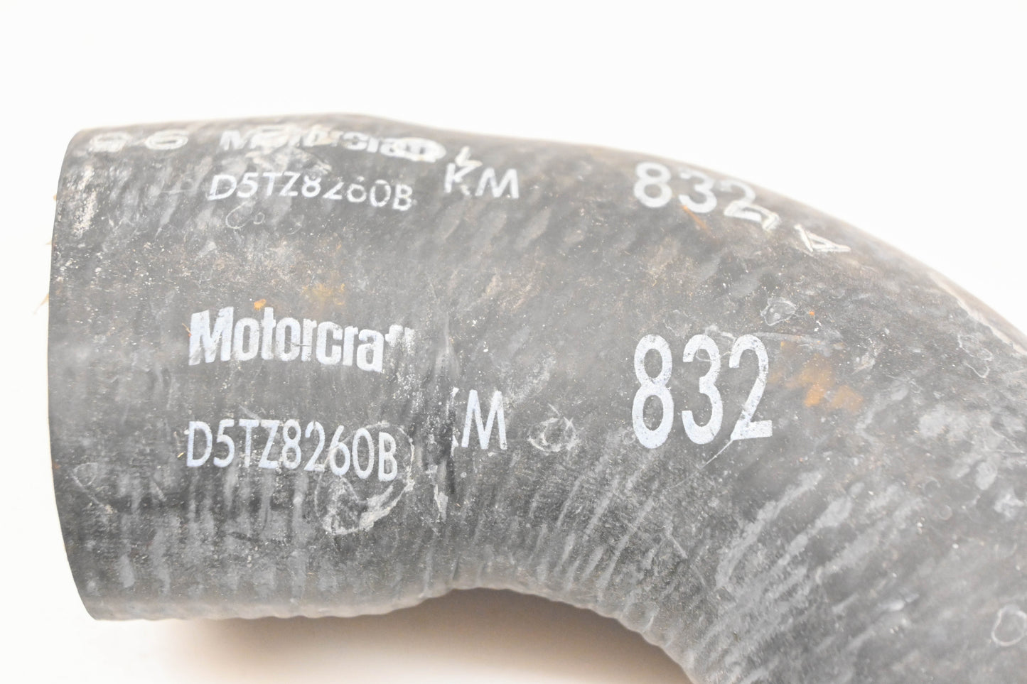 New OEM Motorcraft KM-832, D5TZ-5260-B, KM832 Radiator Coolant Hose NOS