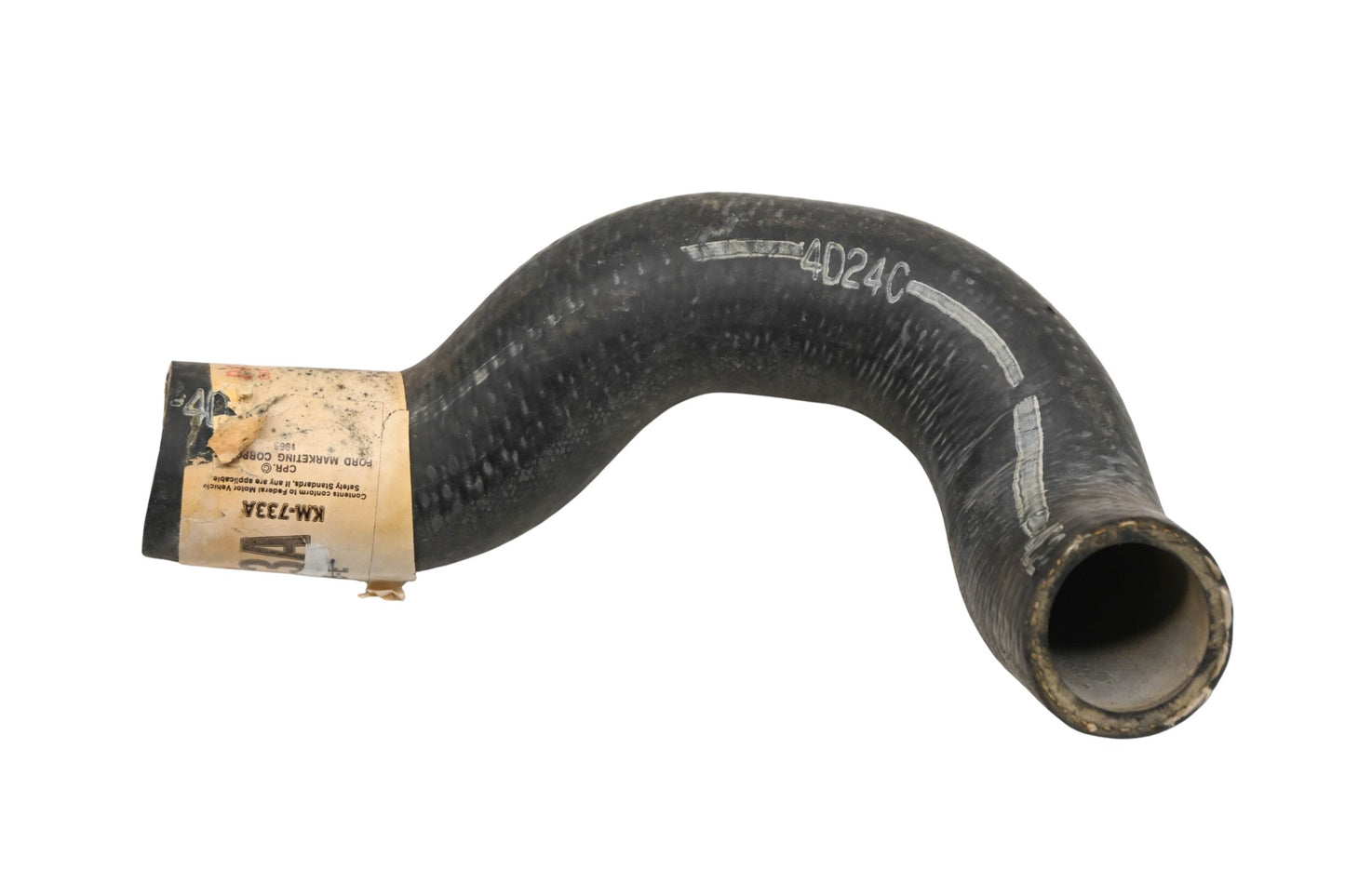 New OEM Motorcraft KM-733A, D4ZZ-8286-E, KM733A Radiator Coolant Hose NOS