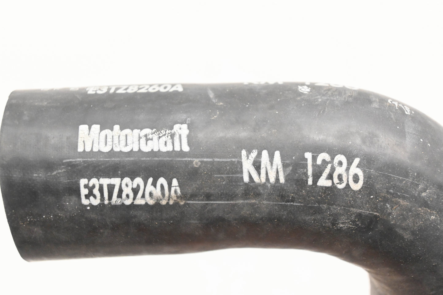 New OEM Motorcraft KM-1286, E3TZ-8260-A, KM1286 Radiator Coolant Hose NOS