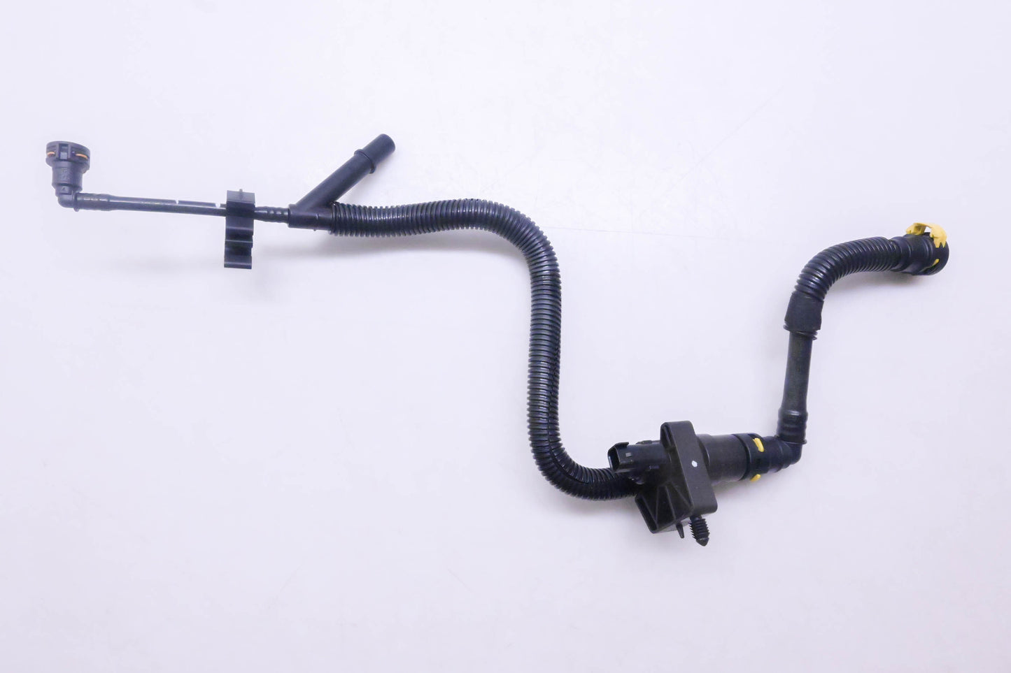 New OEM Ford DG9Z-9D333-E Connecting Hose NOS
