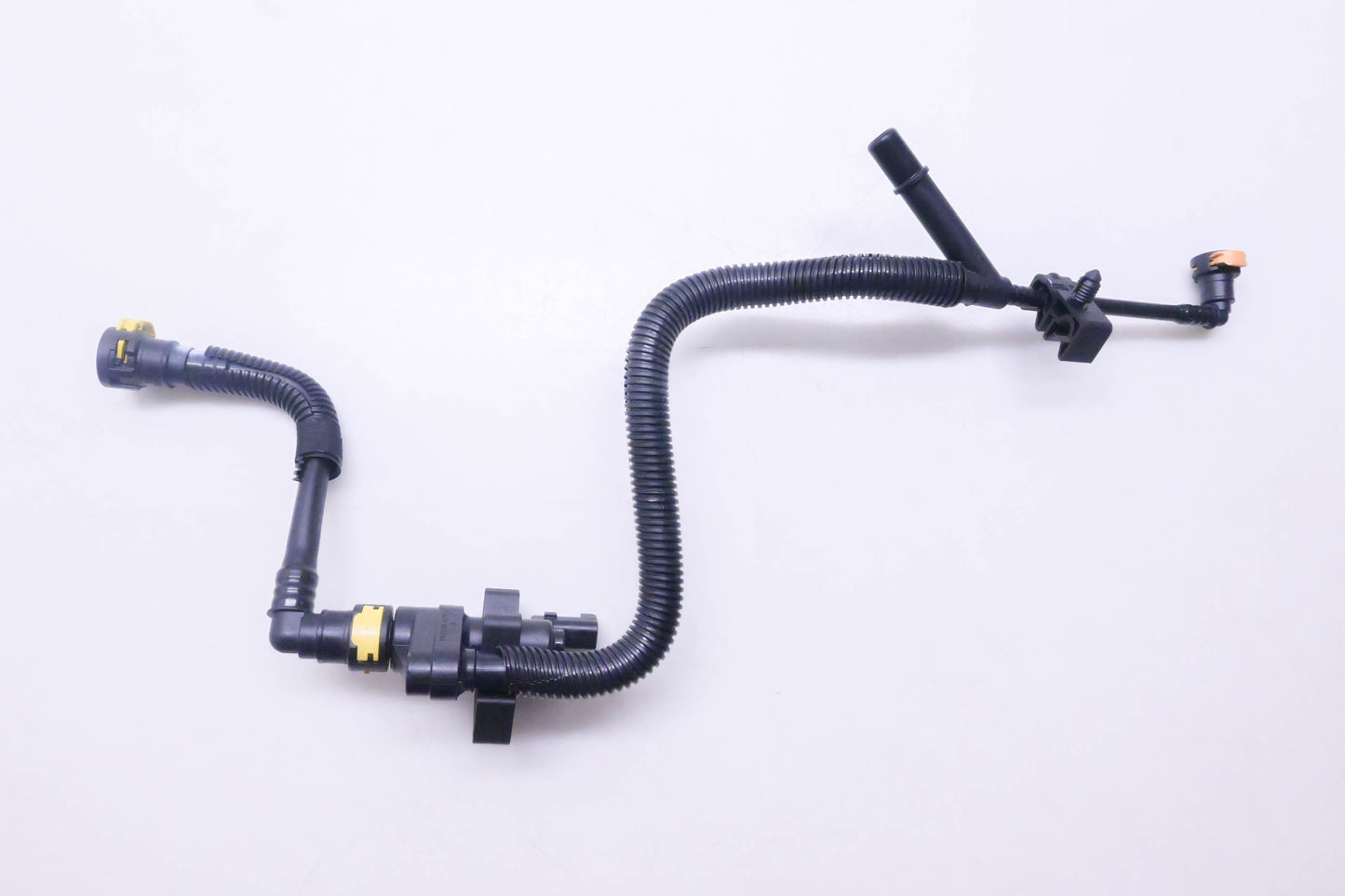 New OEM Ford DG9Z-9D333-E Connecting Hose NOS