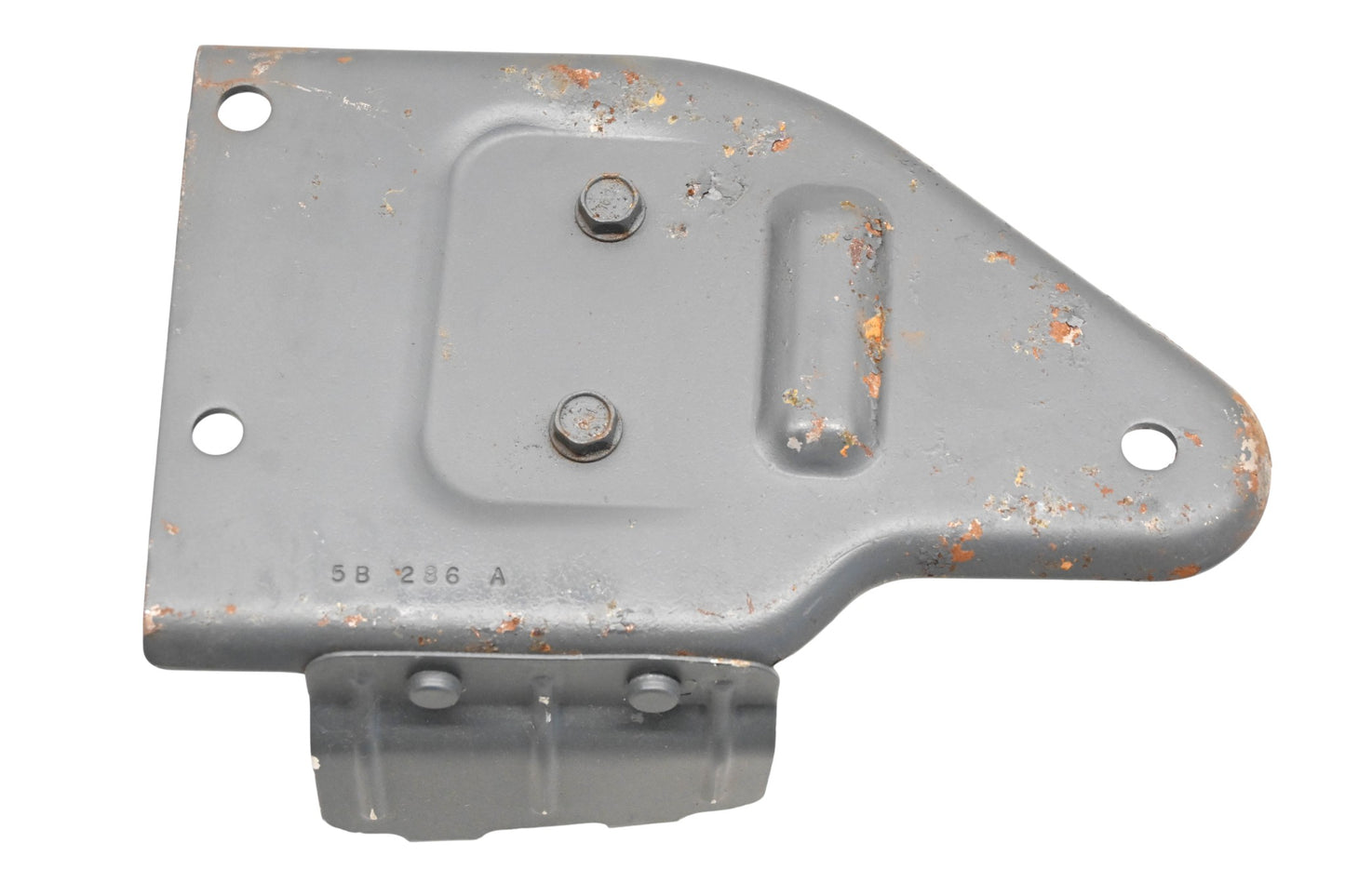 New OEM Ford 4L3Z-6038-A, 4L34-6B032-GA Engine Support Insulator Assembly NOS