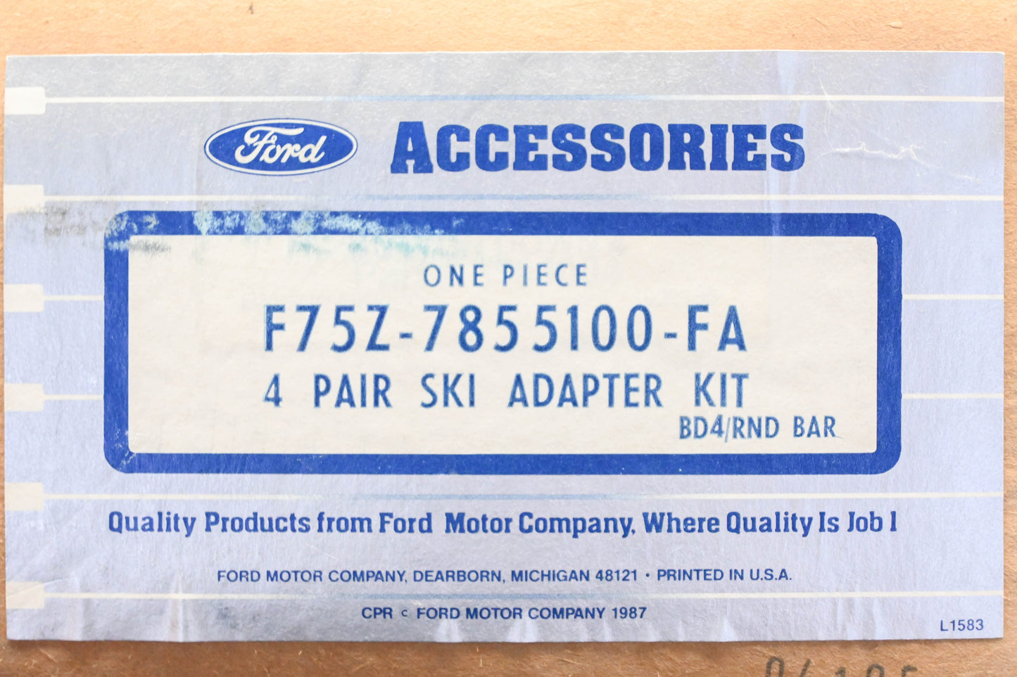 New OEM Ford F75Z-7855100-FA Horizontal Ski Rack Adapter Kit NOS