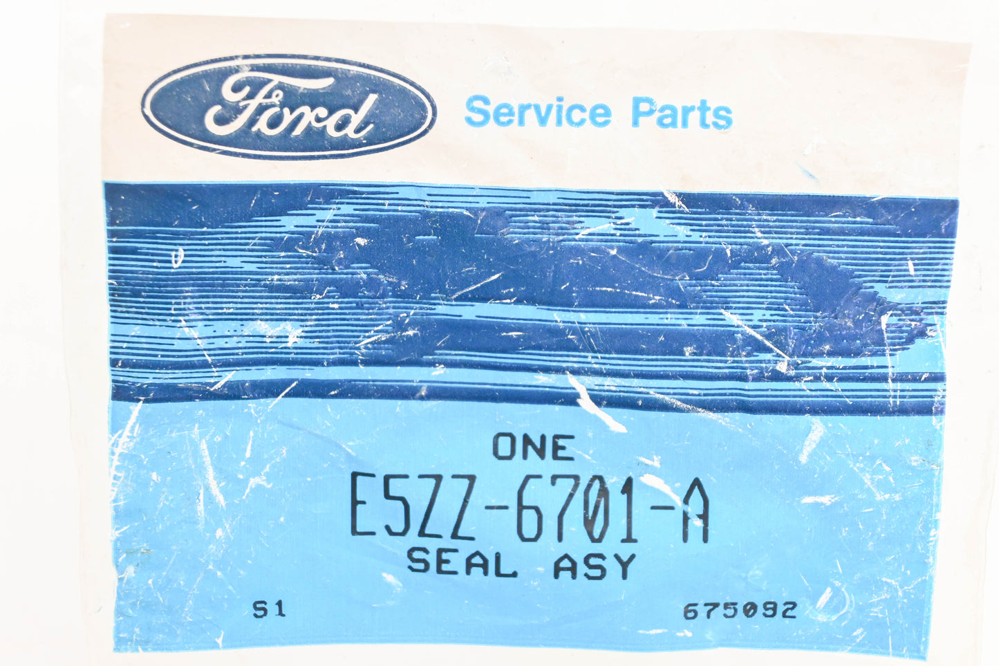New OEM Ford E5ZZ-6701-A Crankshaft Seal NOS