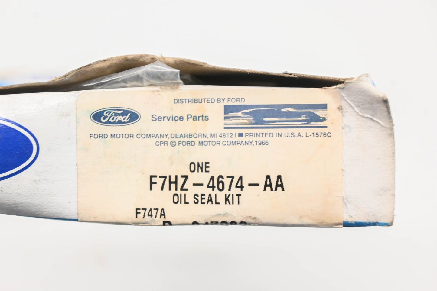 New OEM Ford F7HZ-4674-AA Oil Seal NOS