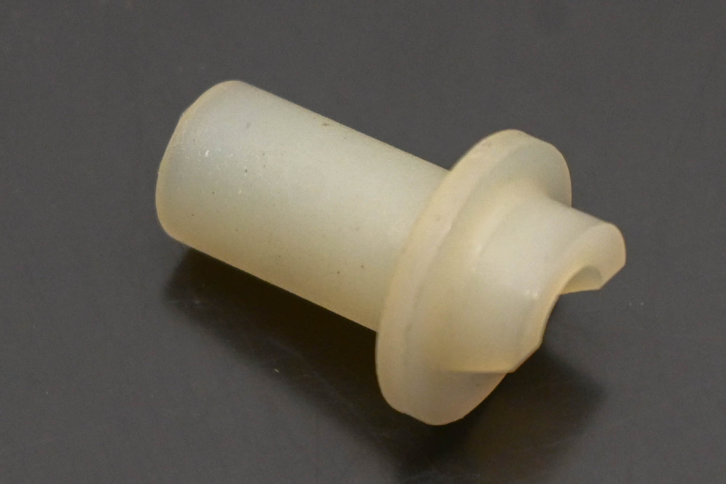 New OEM Ford E5ZZ-7L276-A Oil Tube Funnel NOS