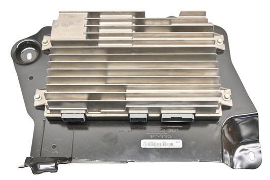 New OEM Ford 91AZ-18B849-C, 8A5T-18B849 Amplifier NOS