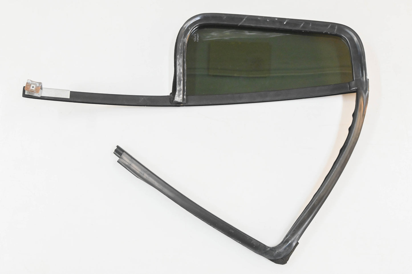 New OEM Ford 2C5Z-7825767-BAA, DV10094YPY Carlite Rear Left Vent Glass Assembly NOS