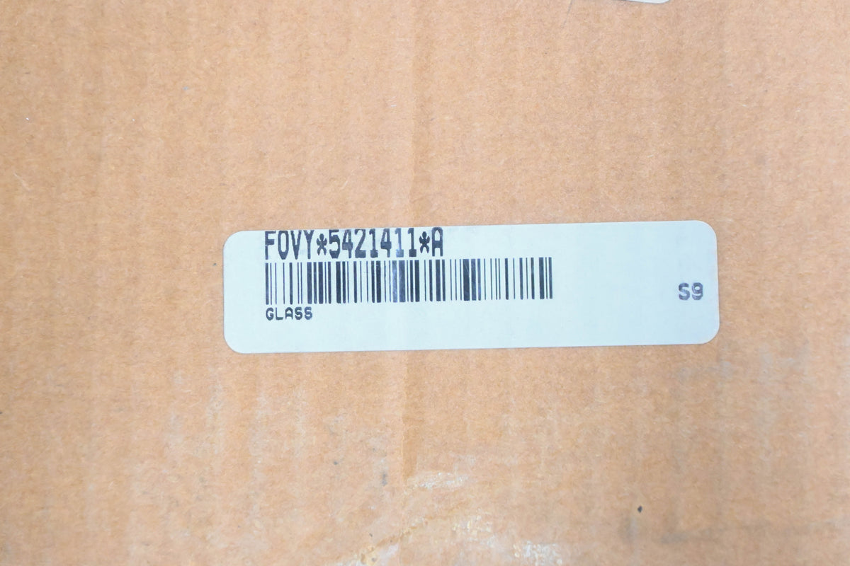 New OEM Ford FOVY-5421411-A, DD07673GTY Carlite Front Left Door Glass NOS