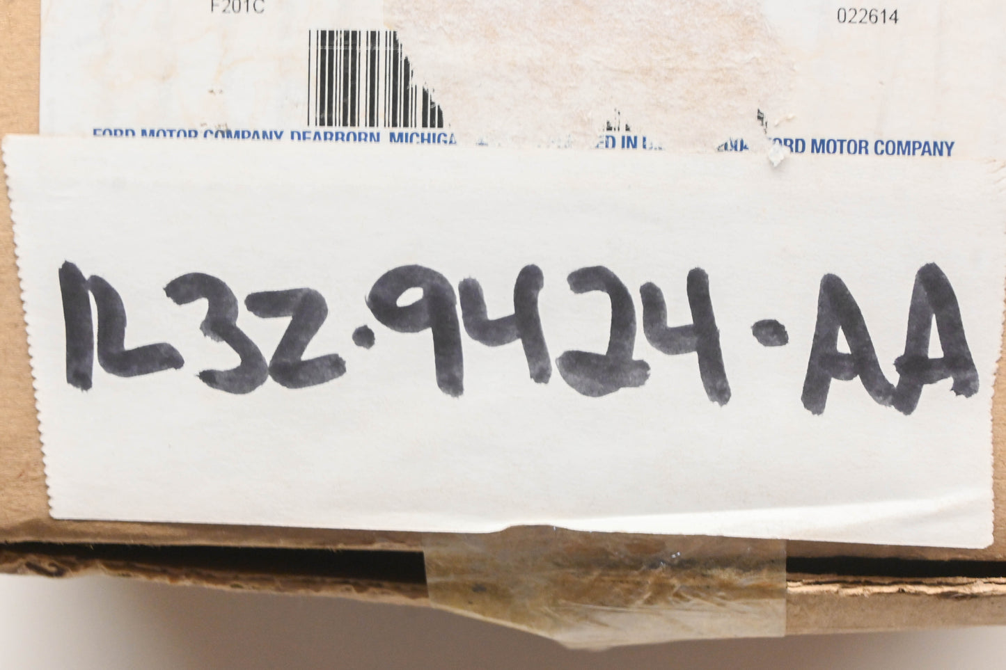 New OEM Ford 1L3Z-9424-AA Engine Intake Manifold NOS