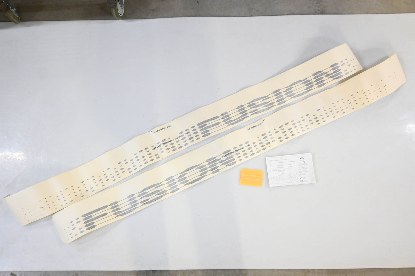 New OEM Ford 8E5Z-5420000-AA 2006 Fusion Body Side Stripe Decal Kit NOS