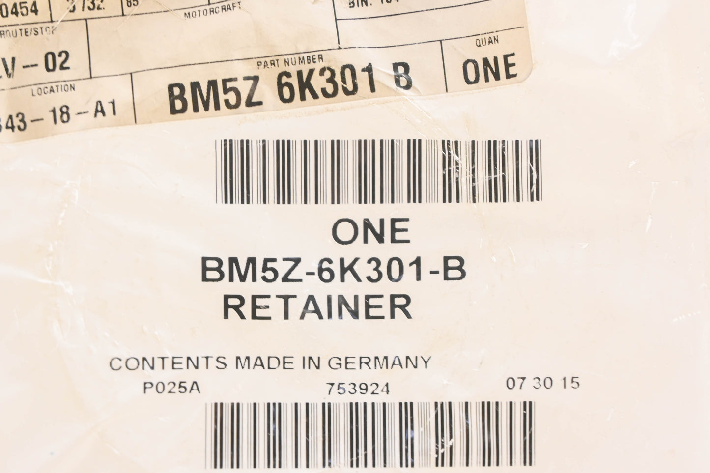 New OEM Ford BM5Z-6K301-B Crankshaft Oil Seal Retainer NOS
