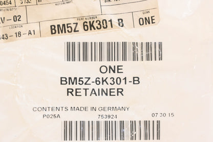 New OEM Ford BM5Z-6K301-B Crankshaft Oil Seal Retainer NOS