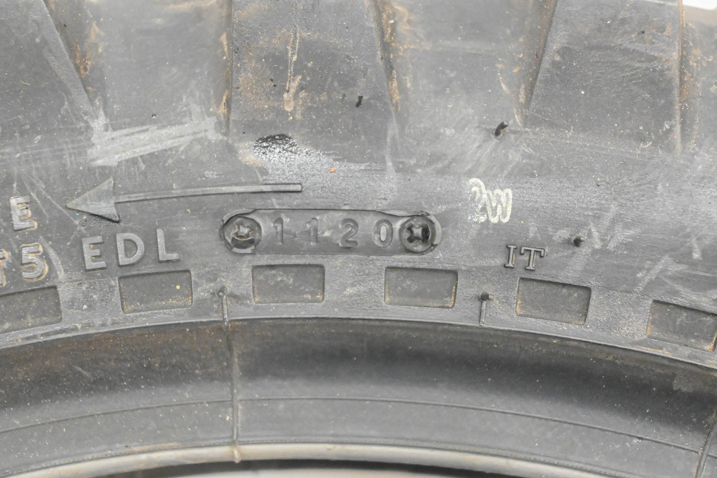 IRC Tires202-95 Volcanduro VE-33 100/100-17 58M NOS