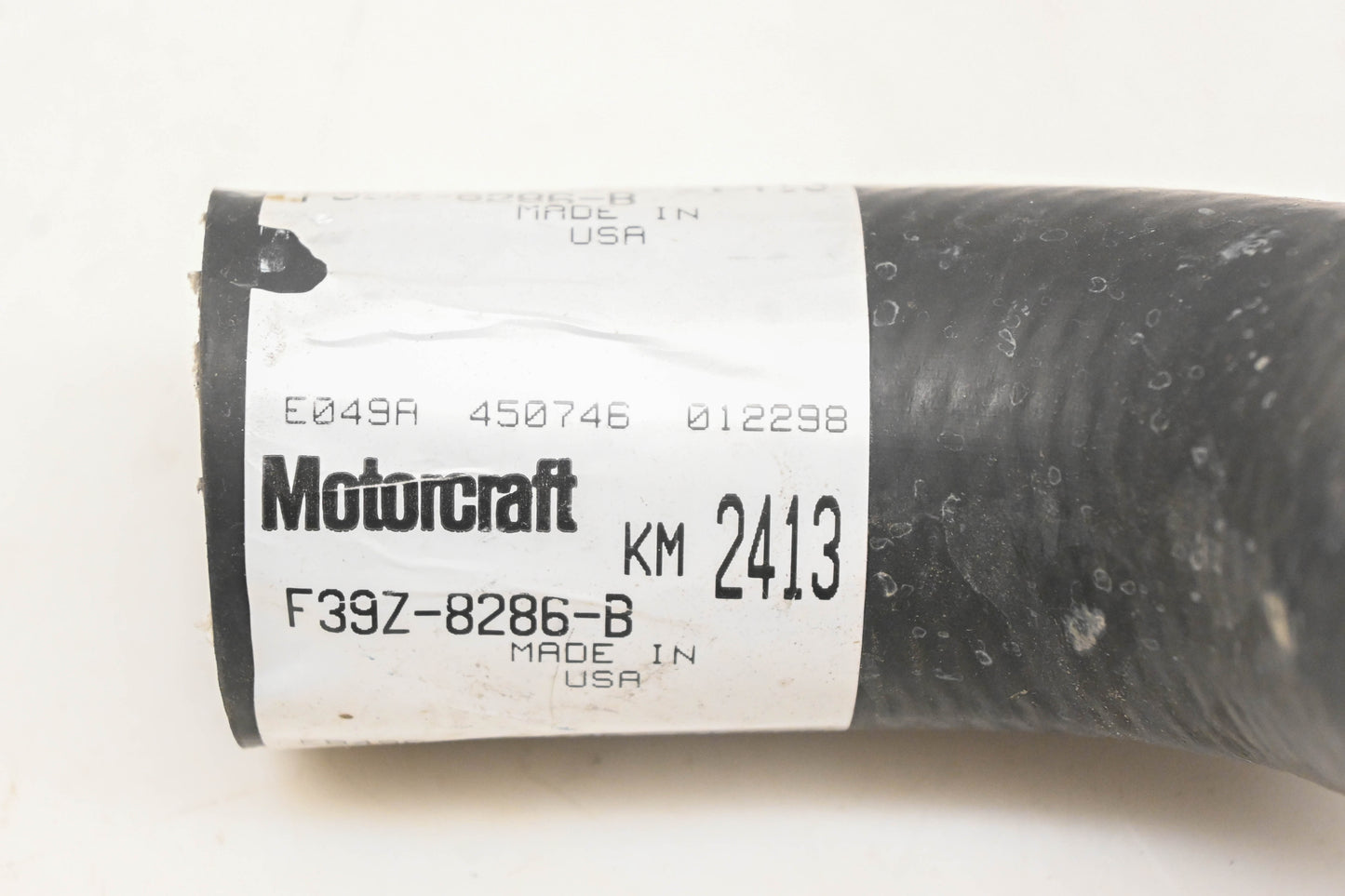 New OEM Motorcraft KM-2413, F39Z-8286-B, KM2413 Radiator Coolant Hose NOS