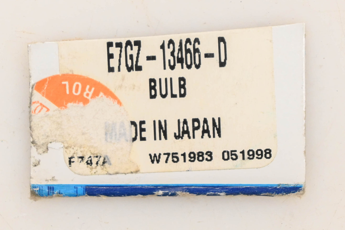 New OEM Ford E7GZ-13466-D Bulbs Qty 4 NOS