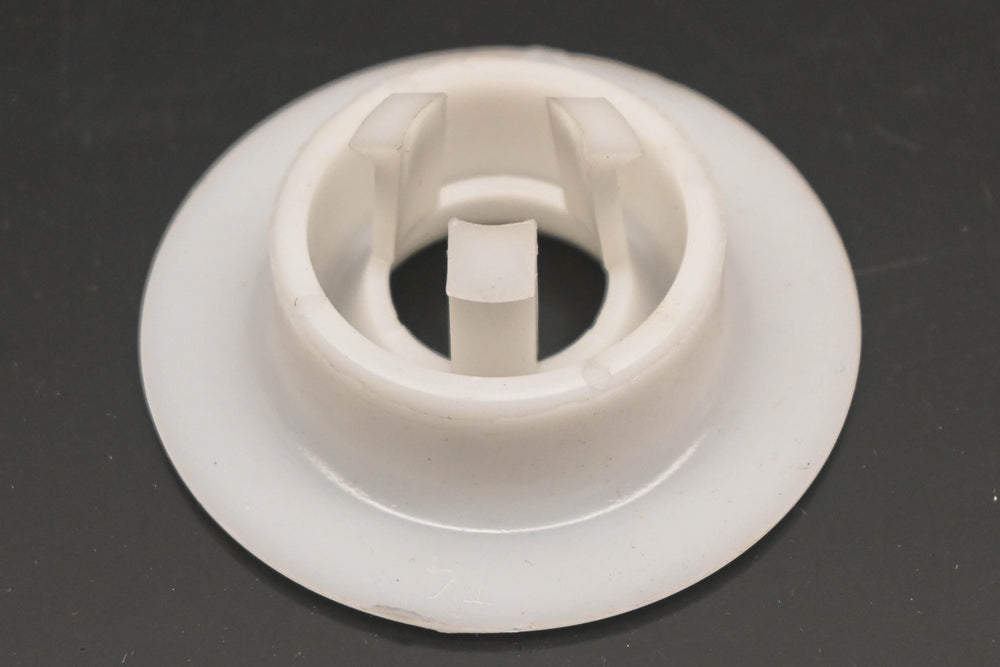 New OEM Ford D8BZ-5401691-A Dash Insulator Retainer NOS