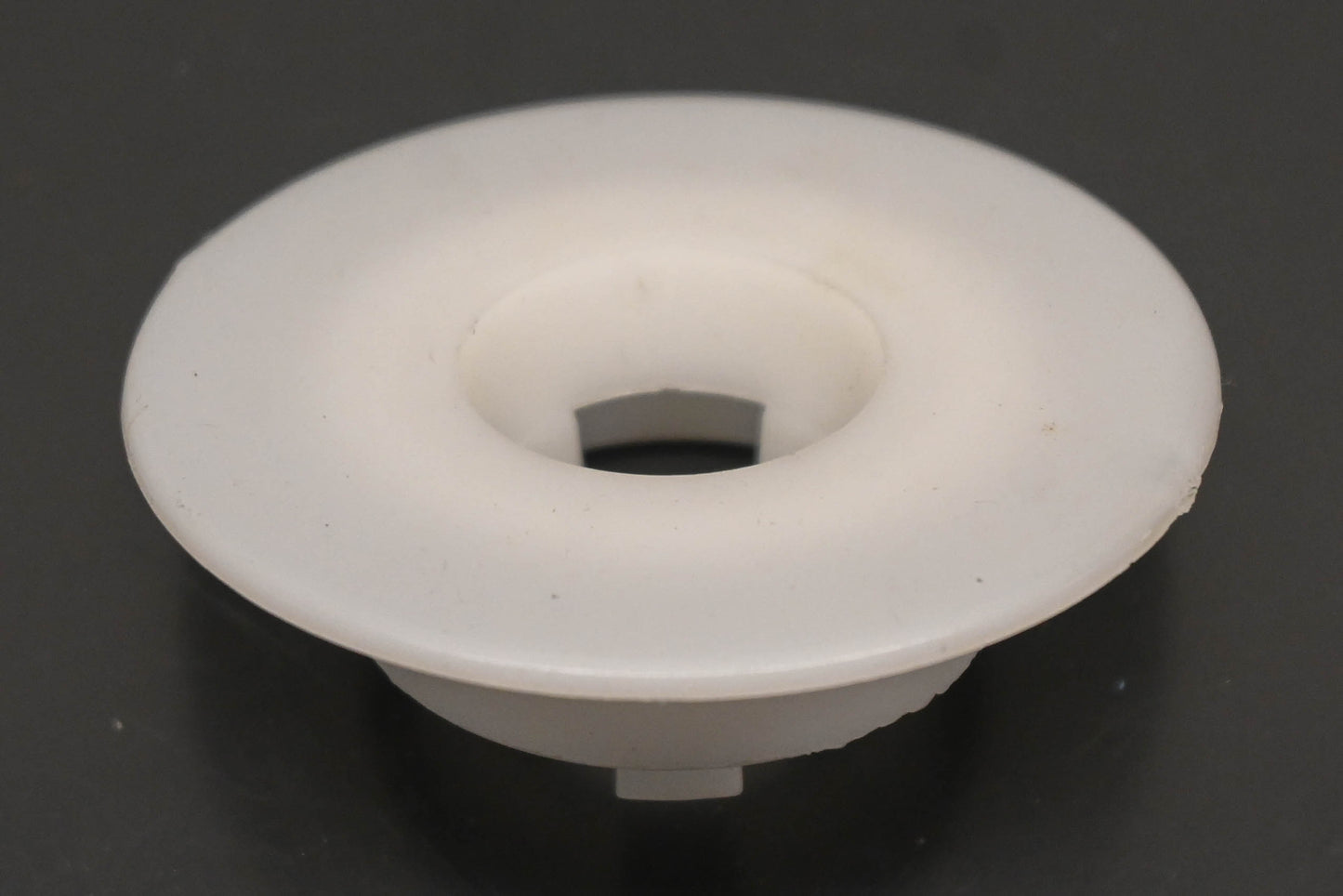 New OEM Ford D8BZ-5401691-A Dash Insulator Retainer NOS