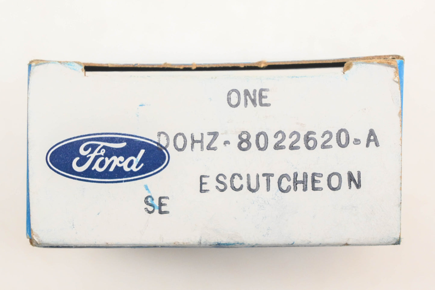 New OEM Ford D0HZ-8022620-A Inside Door Handle Escutcheon NOS