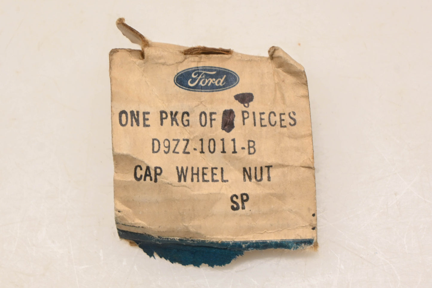 New OEM Ford D9ZZ-1011-B Wheel Lug Nut Caps Qty 2 NOS