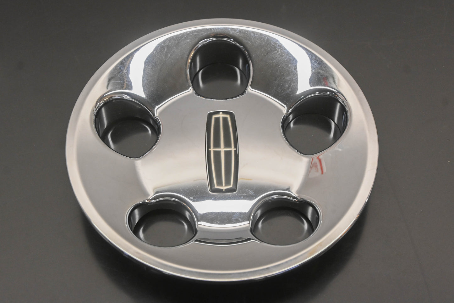 New OEM Ford 4W4Z-1130-AA Wheel Hub Center Cap NOS