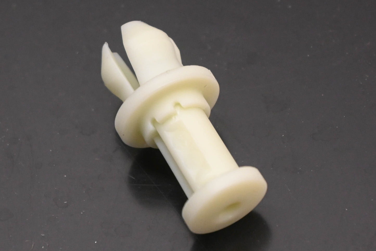 New OEM Ford XL3Z-17E971-AA Pad Retainer NOS