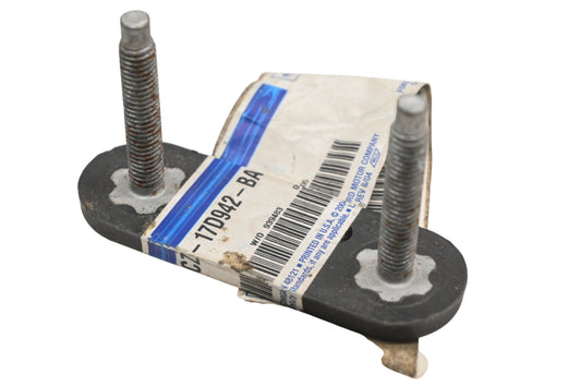 New OEM Ford F8CZ-17D942-BA Rear Bumper Mount Bracket NOS