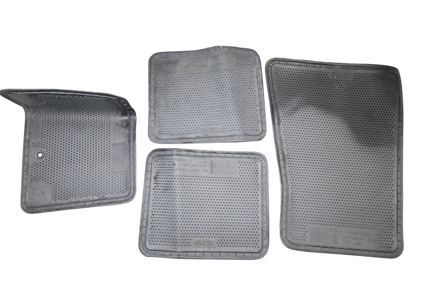 New OEM Ford 5W7Z-5413300-AAE Crown Victoria Floor Mat Kit NOS