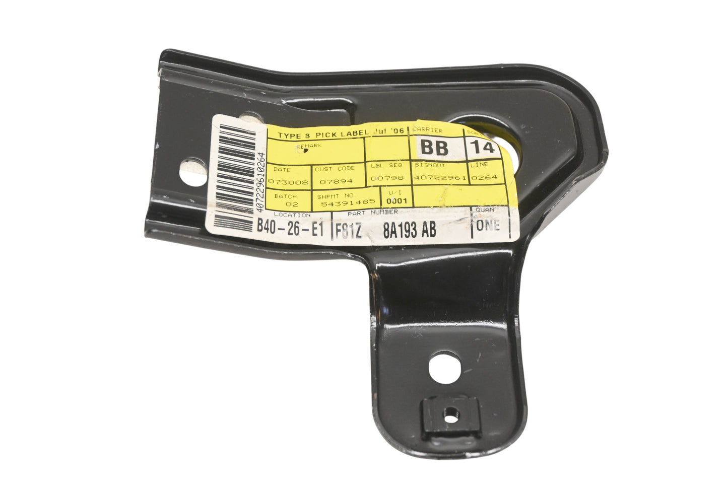New OEM Ford F81Z-8A193-AB Left Lower Radiator Support Bracket NOS