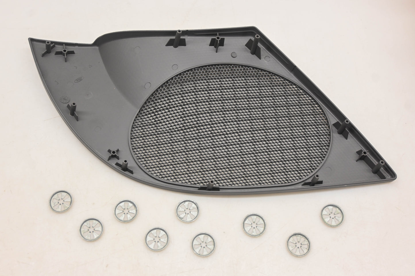New OEM Ford 2M5Z-18978-DAA Right Door Speaker Grille Kit NOS