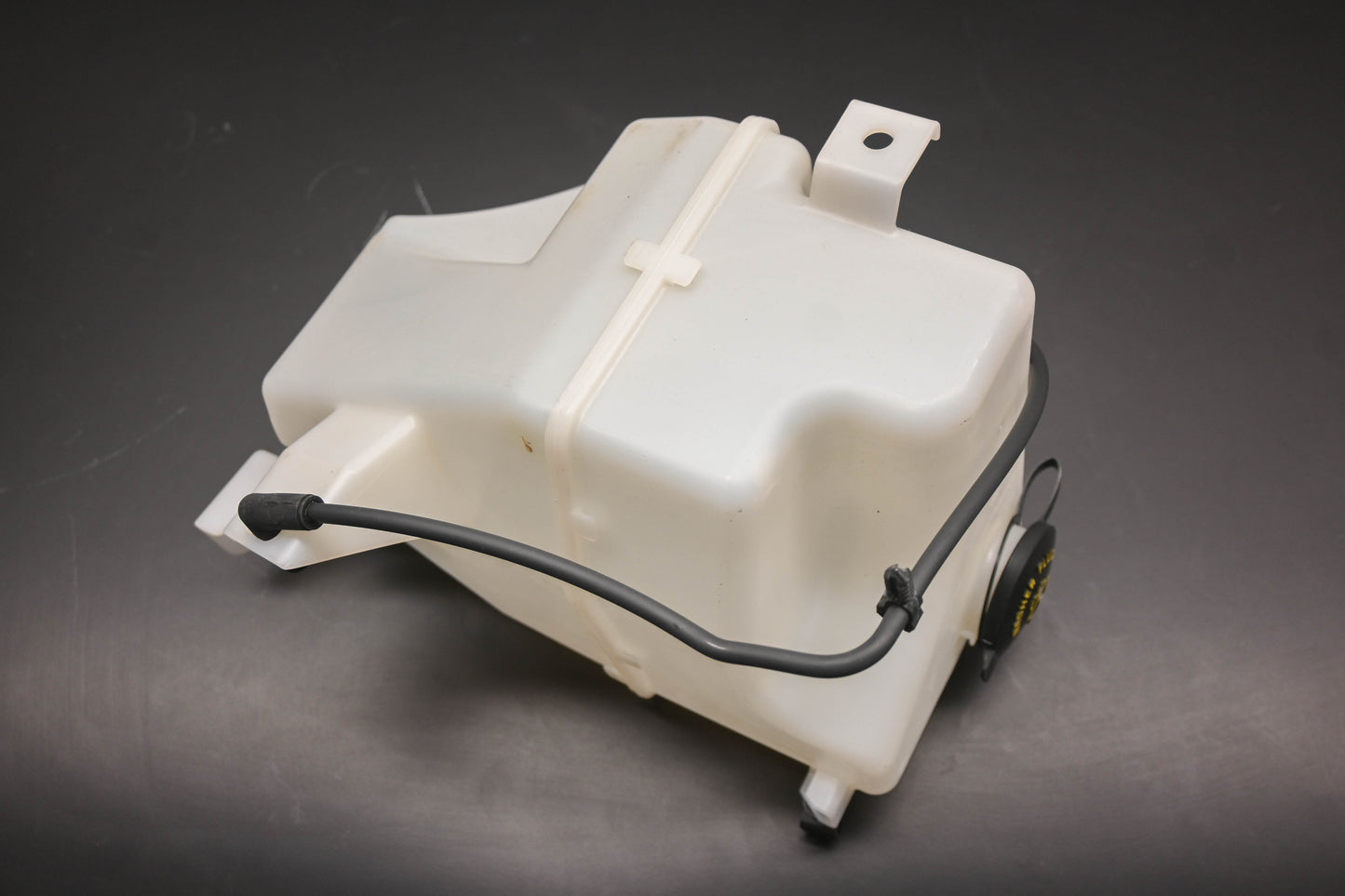 New OEM Ford 5G1Z-17618-BA Reservoir NOS