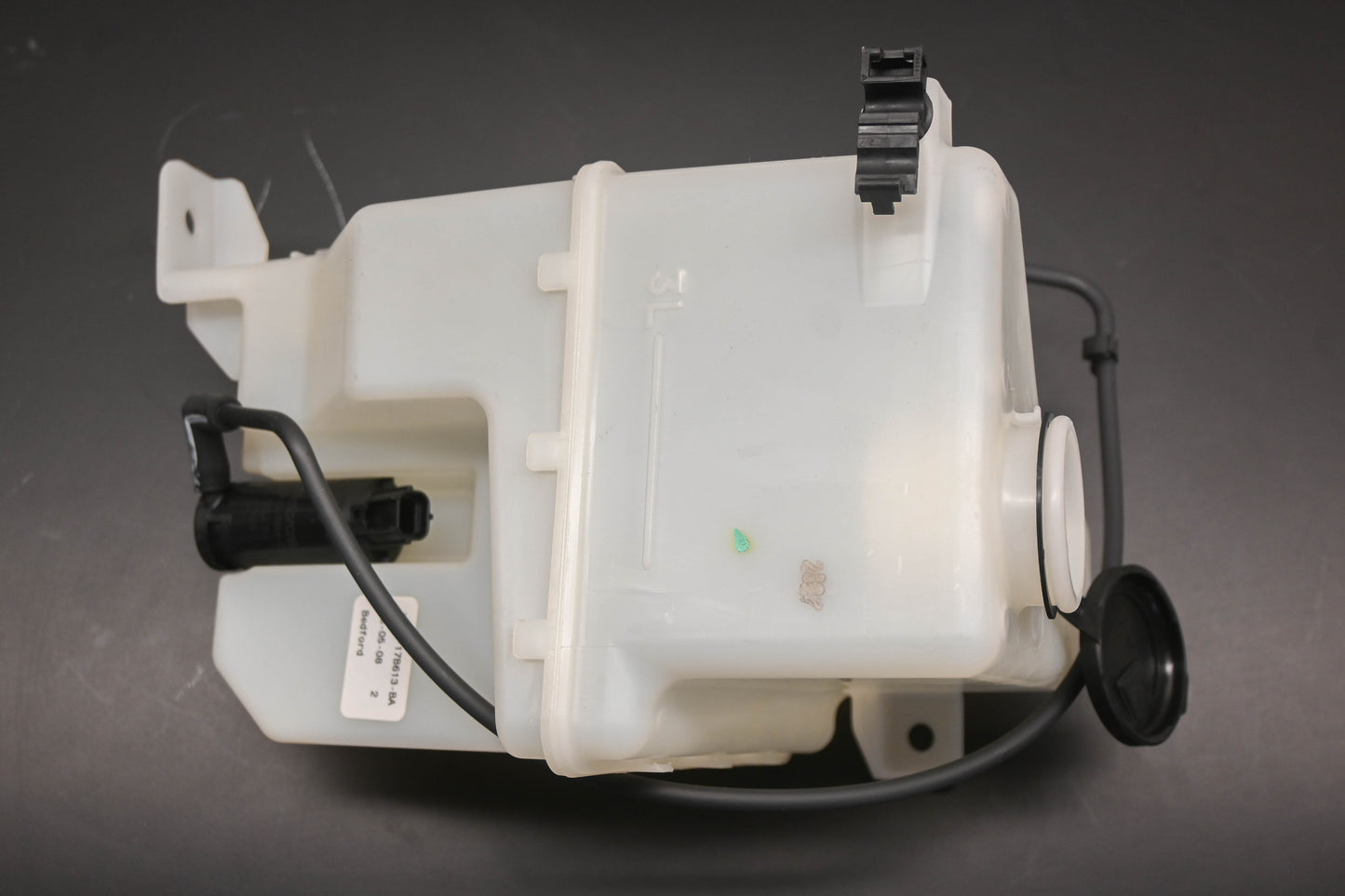 New OEM Ford 5G1Z-17618-BA Reservoir NOS