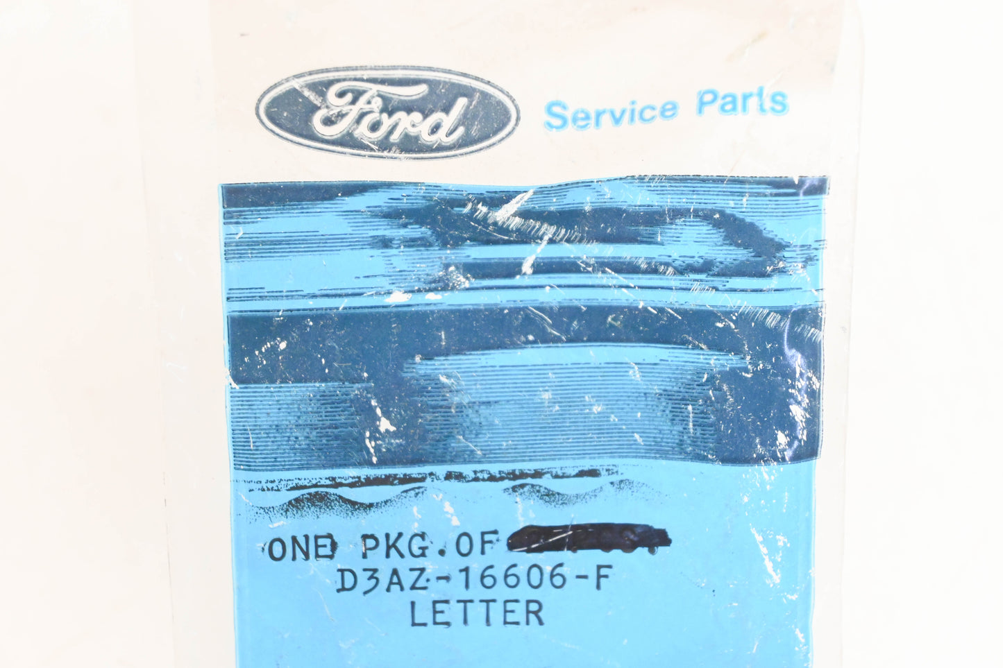 New OEM Ford D3AZ-16606-F Letter "O" Emblem NOS
