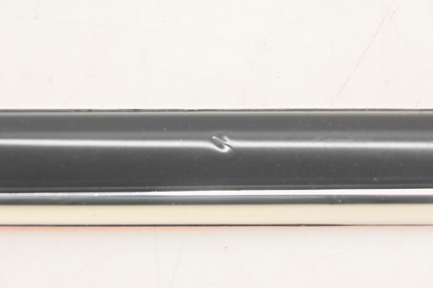 New OEM Ford E4SZ-16004-AP Front Left Fender Trim Molding NOS