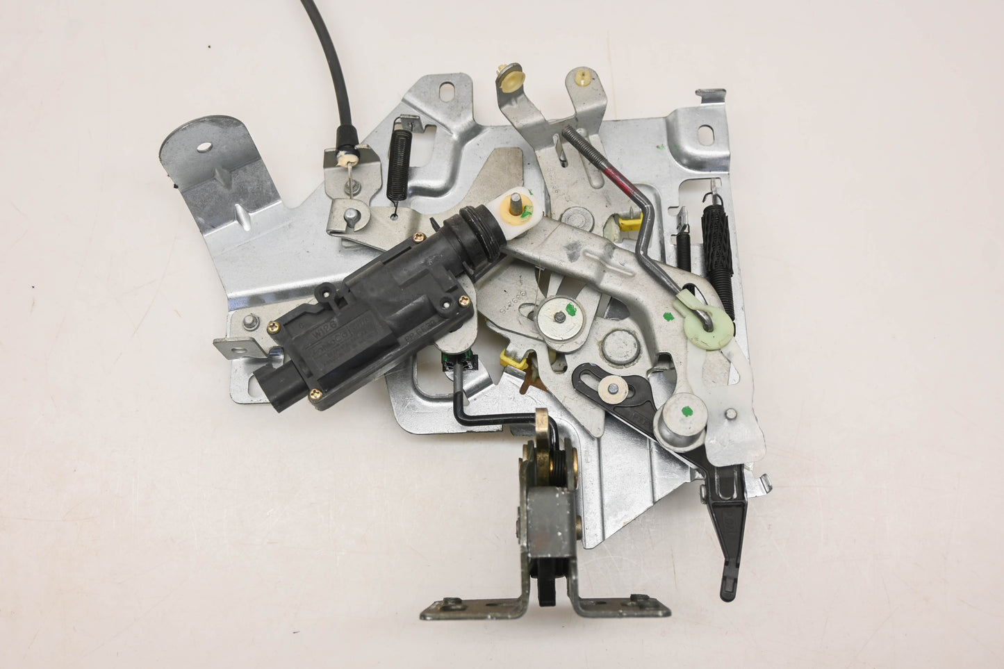 New OEM Ford 5F2Z-17264A00-A Sliding Door Latch Assembly NOS