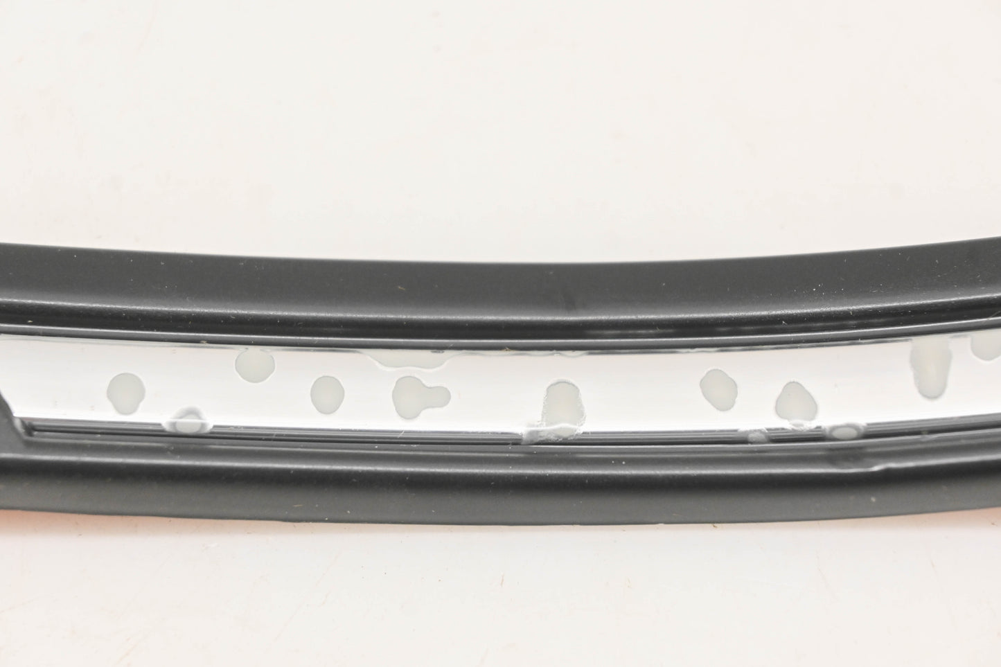 New OEM Ford F1SZ-16004-AAA Front Left Fender Trim Molding NOS